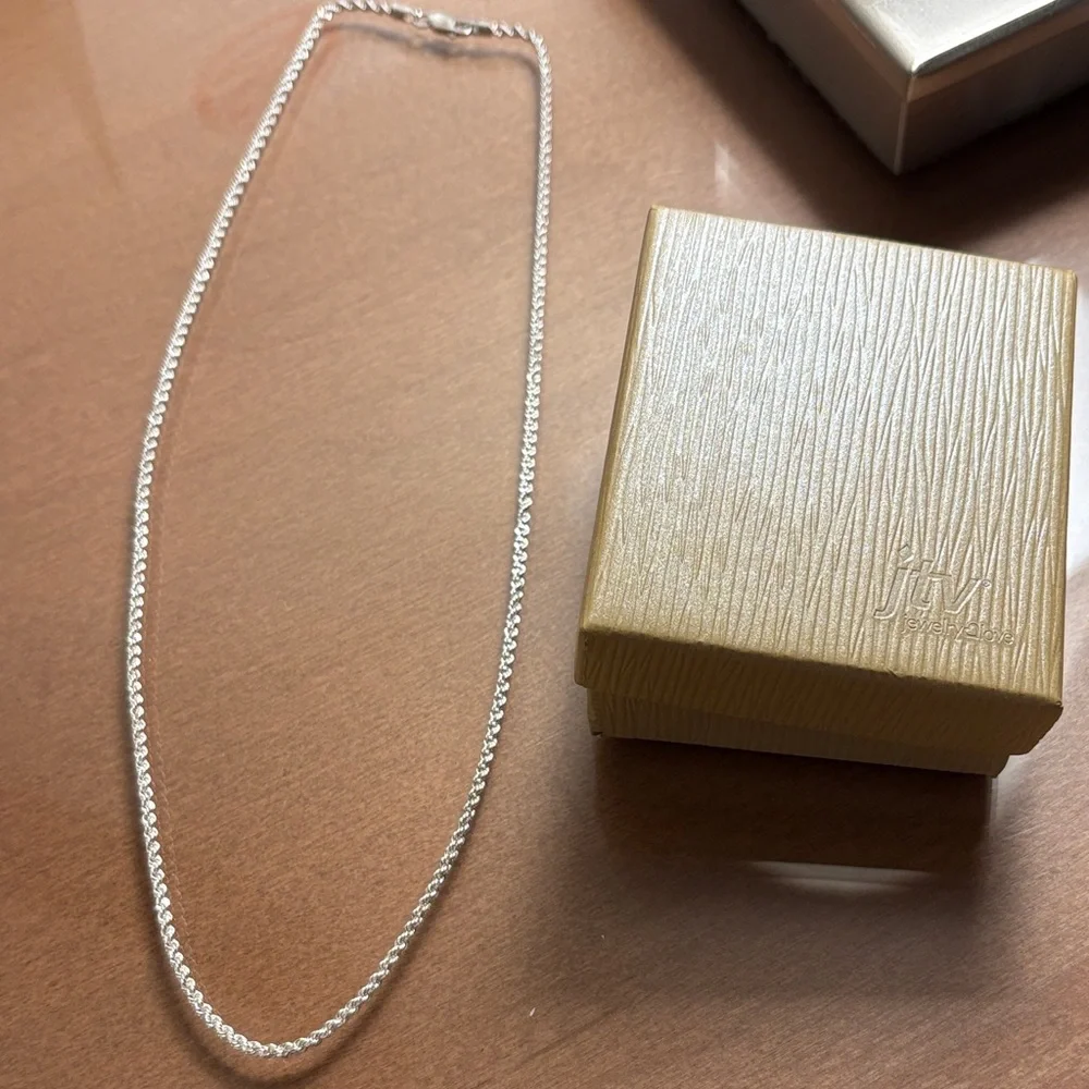Silver Twisted Chain Necklace - Picture 1 of 8